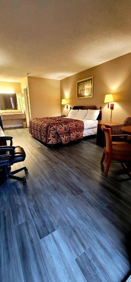 Regency Travel Inn Hayti Exteriér fotografie